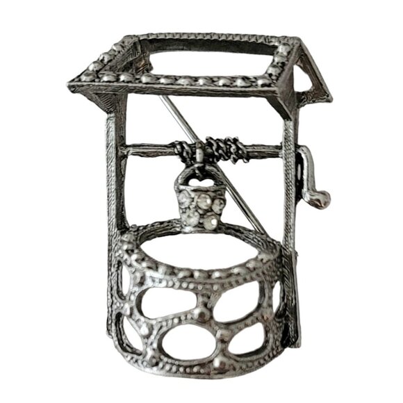 Silver Tone Clear Rhinestone Vintage Wishing Well Brooch Pin E645 - Picture 1 of 10